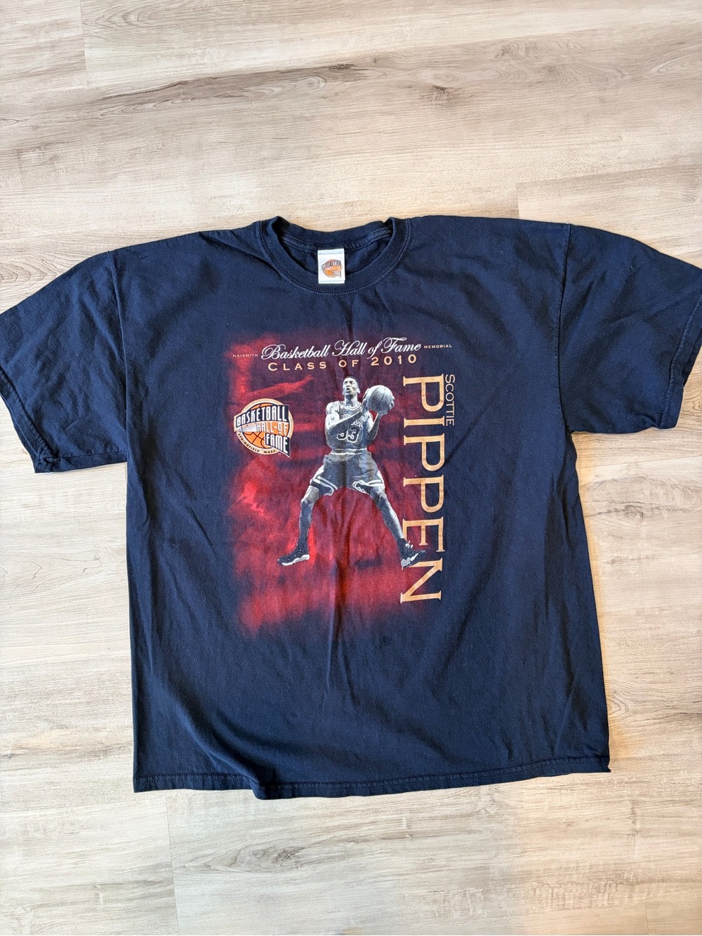 Scottie Pippen Basketball Hall of Fame 2010 T-Shirt Bulls XL